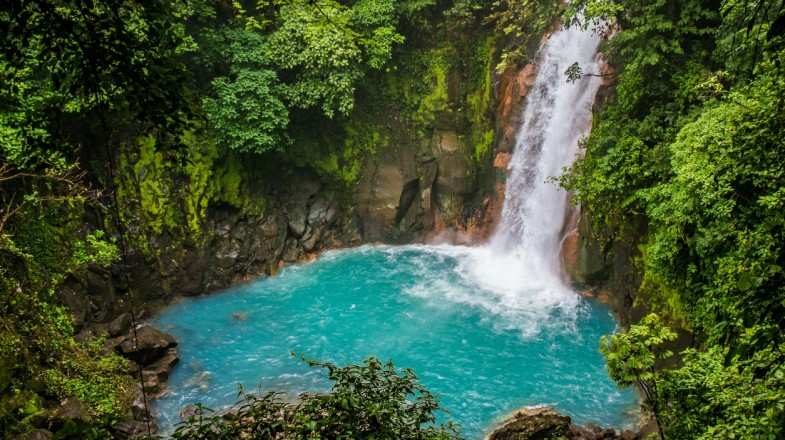 The best way to soak up this slice of Costa Rican paradise is via a scenic trail that runs for about 6 kilometers along the most beautiful portion of the river.