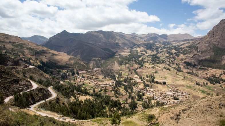 Sacred Valley tour is a major tourist attraction in Macha Picchu. The attractions of the Sacred Valley are varied and appeals all kinds of tourist.