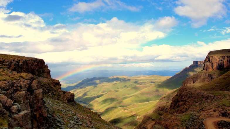 One of the most spectacular and scenic mountain passes in the whole of Africa, the Sani Pass lies between South Africa and its small landlocked neighbour, Lesotho