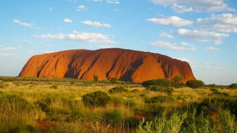 Uluru tour gives you a chance to explore the Red Center and the aboriginal culture of the Anangu people.