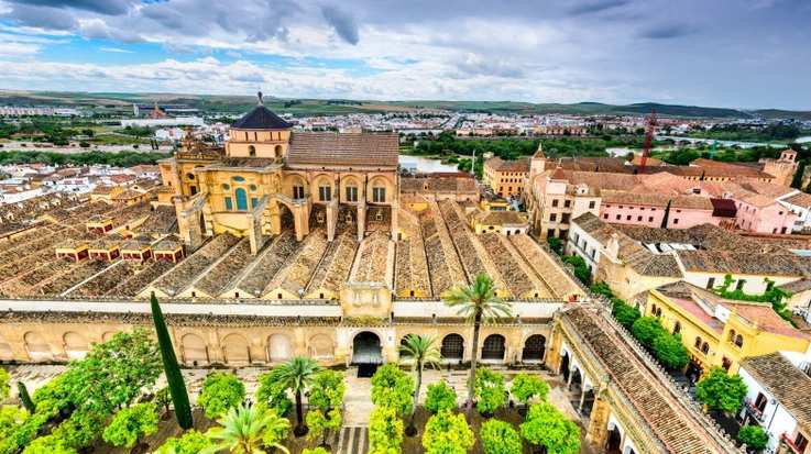 Cordoba is a vibrant and lively town in the centre of Andalucía in Spain. This charming Spanish town has a rich and diverse history.