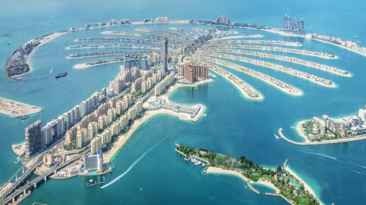 Aerial view of Dubai Palm Jumeirah Island
