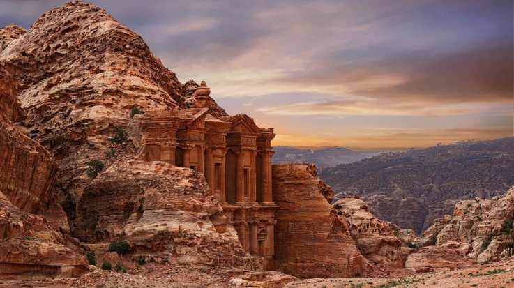 Explore Petra which is an important historic part of Jordan during your one week in Jordan.