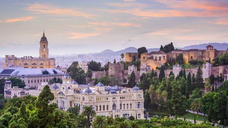 Andalucia is a fusion of culture, art and mountainscape waiting to be explored. Here is a guide to traveling the mesmerizing region of Andalucia next time you’re the