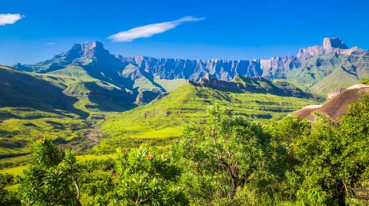 An image of Drakensberg National Park in South Africa.