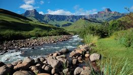 7 Best Hiking Trails in the Drakensberg Mountains