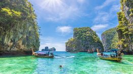 Thailand in April: Weather, Tips & Beach Fun