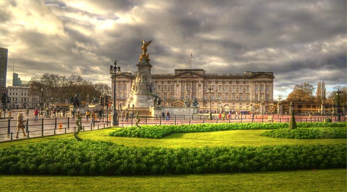 o Palácio de Buckingham de Londres