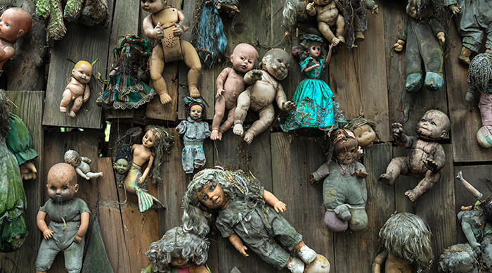Abandoned dolls in the Mexican water canals in Xochimilco