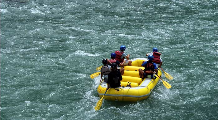 Tourists rafting in the Kali Gandaki river
